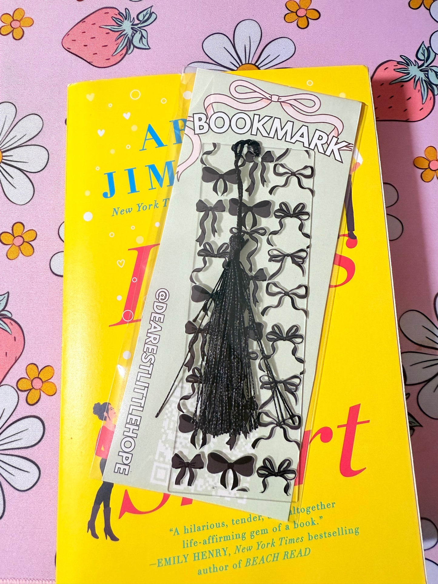 BLACK BOWS BOOKMARK
