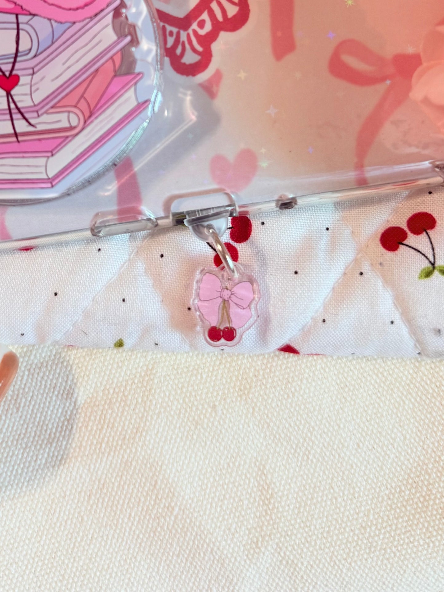 CHERRY BOW KINDLE CHARM (TYPE C)