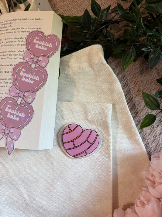 CONCHA HEART PIN