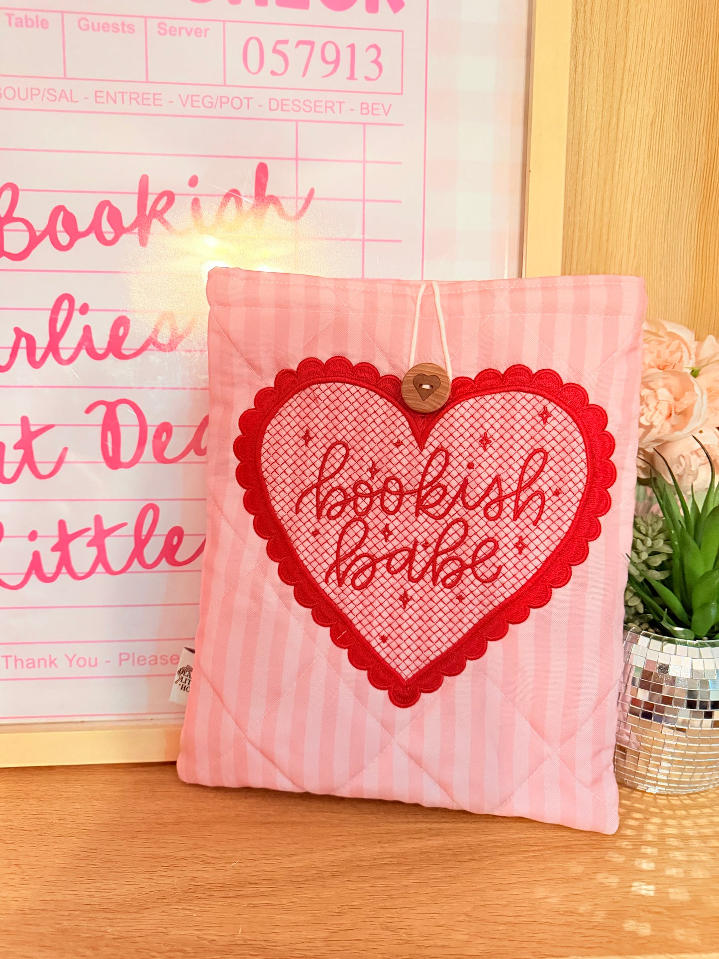 BOOKISH BABE IPAD 10.9” / HARDCOVER BOOK SLEEVE