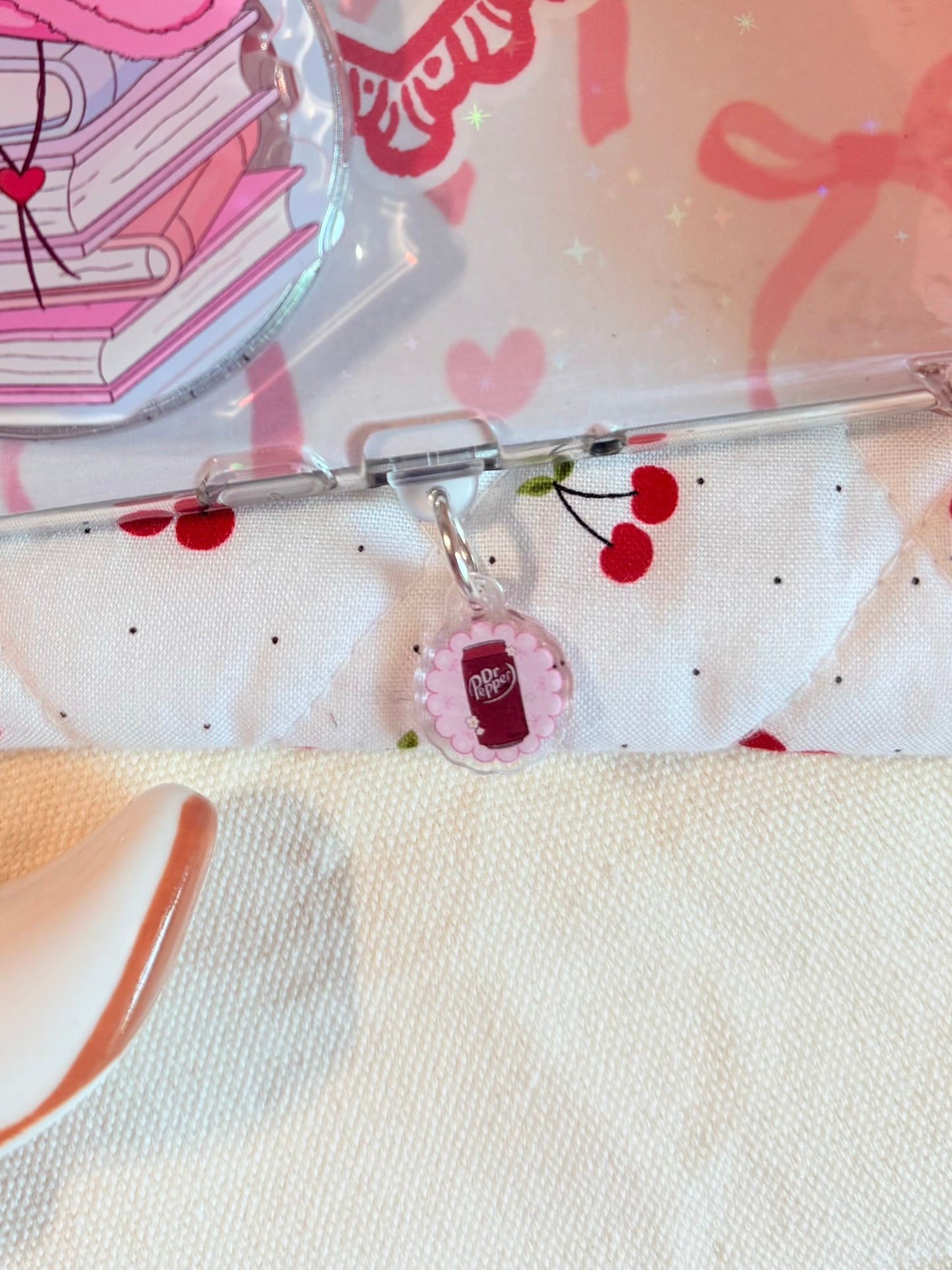 DR PEPPER KINDLE CHARM (TYPE C)