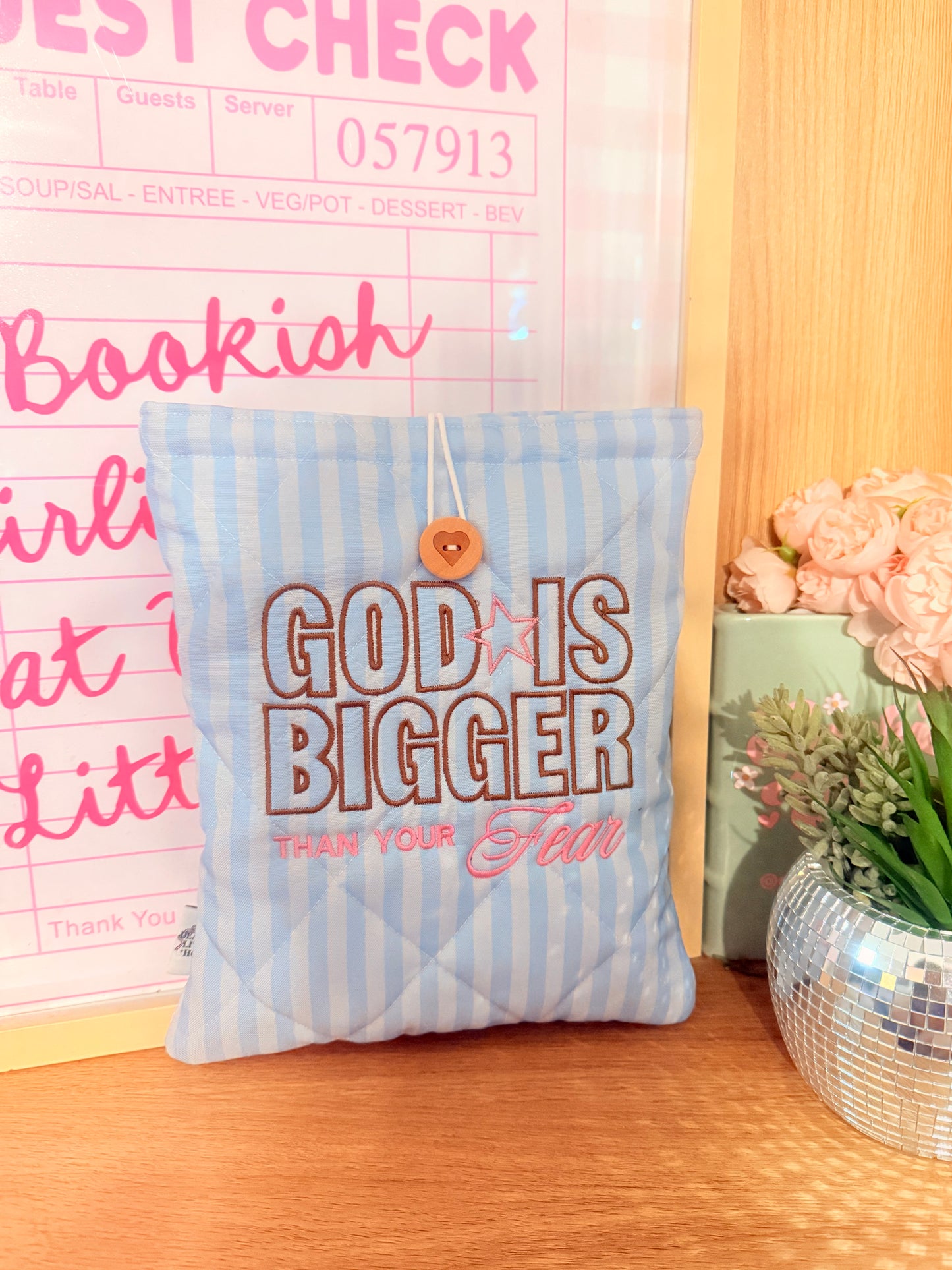 GOD IS BIGGER THAN YOUR FEAR IPAD 10.9” / HARDCOVER BOOK SLEEVE