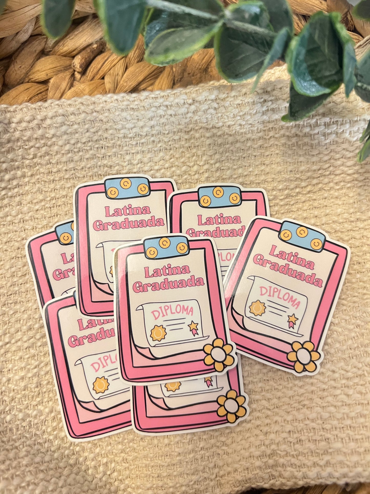 LATINA GRADUADA STICKER