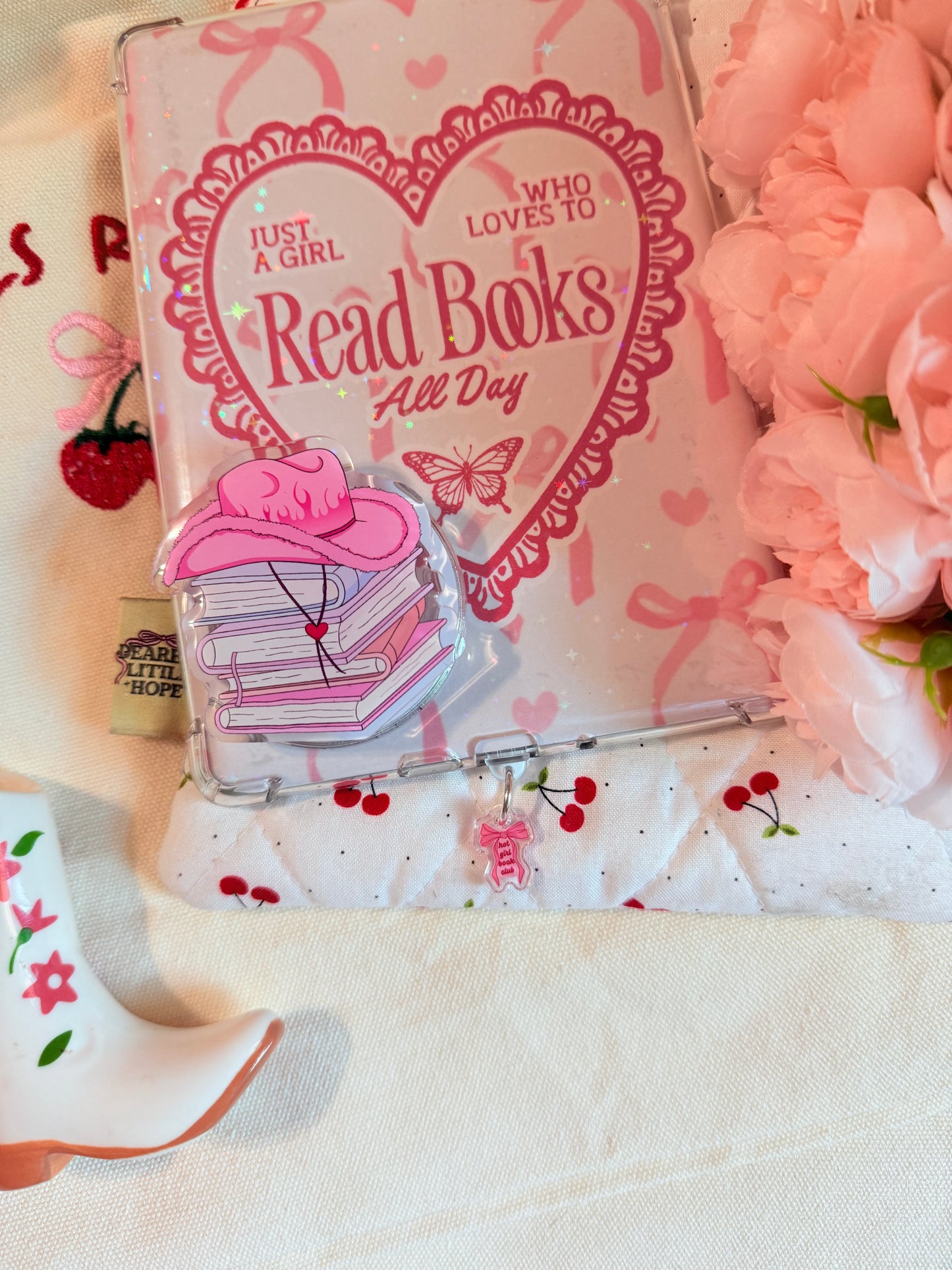 HOT GIRL BOOK CLUB KINDLE CHARM (TYPE C)
