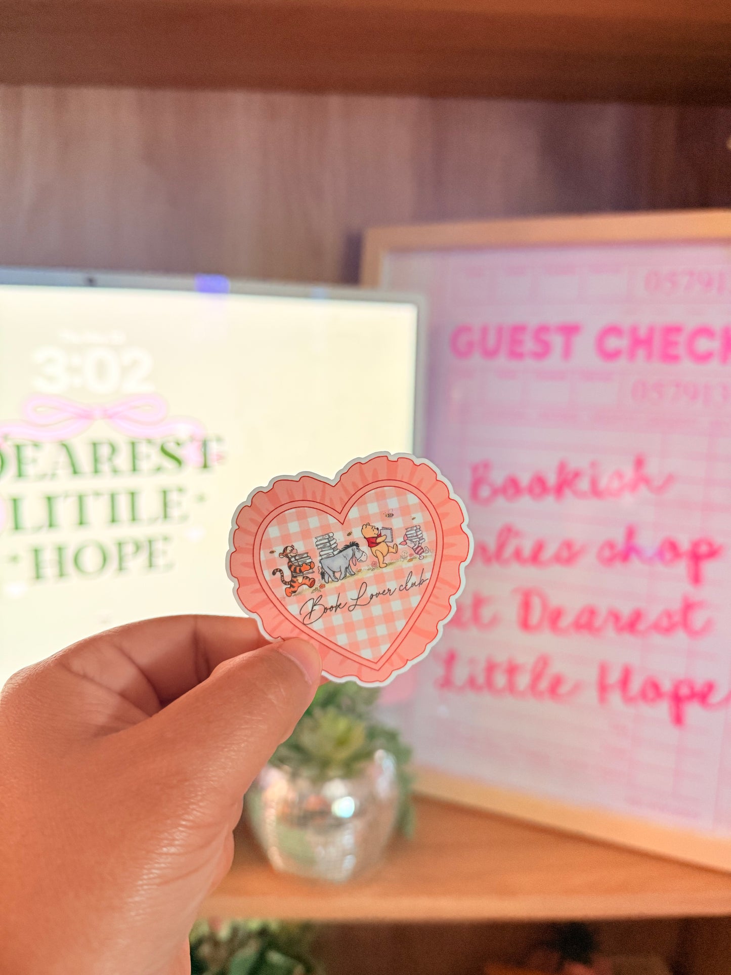 BOOK LOVER CLUB BEAR & FRIENDS STICKER