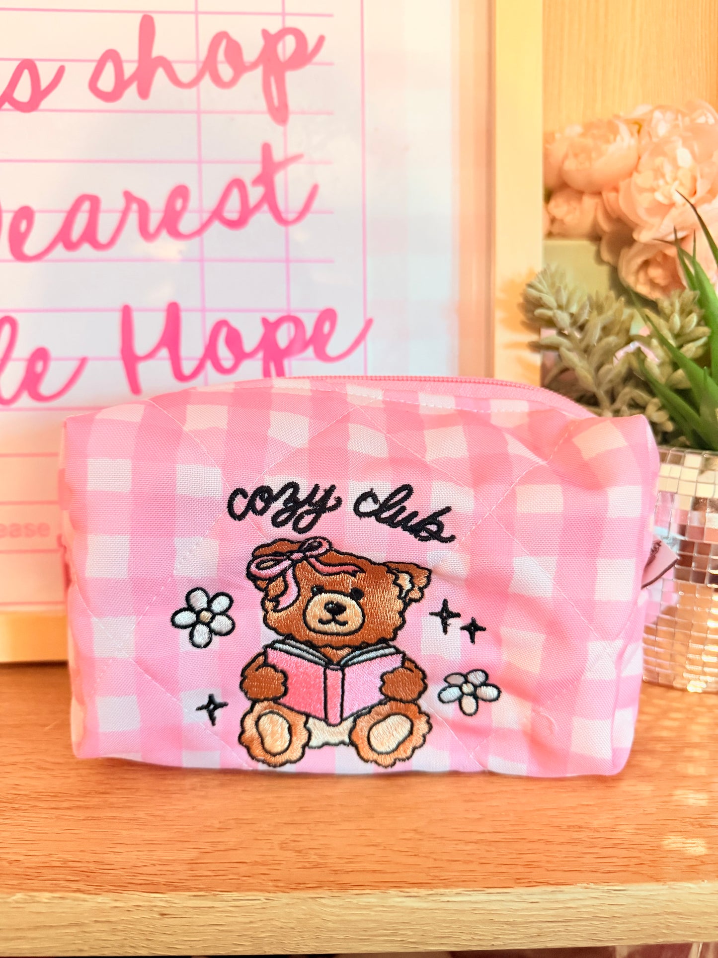 COZY CLUB EMBROIDERED XL POUCH
