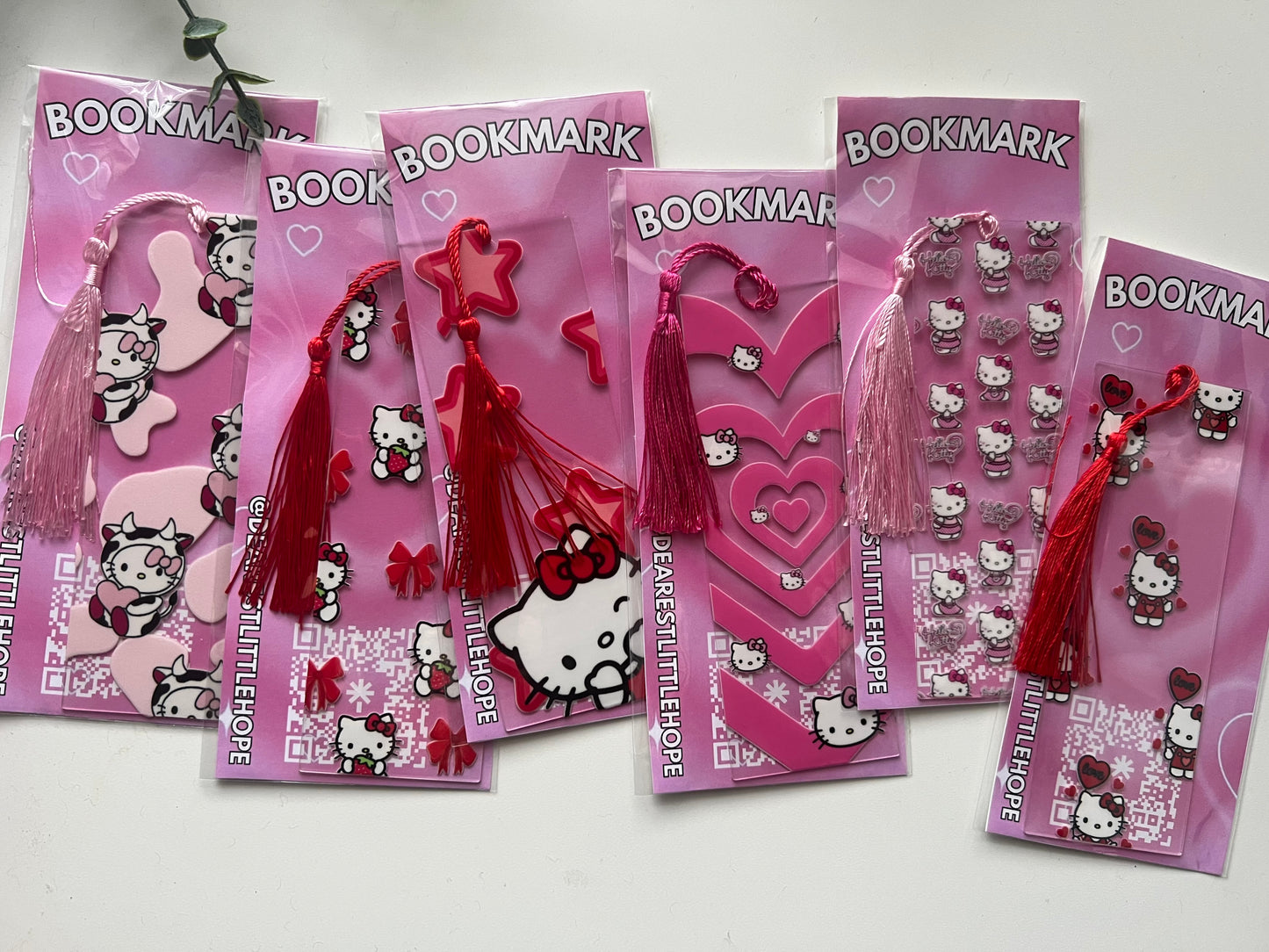 HELLO KITTY ACRYLIC BOOKMARKS