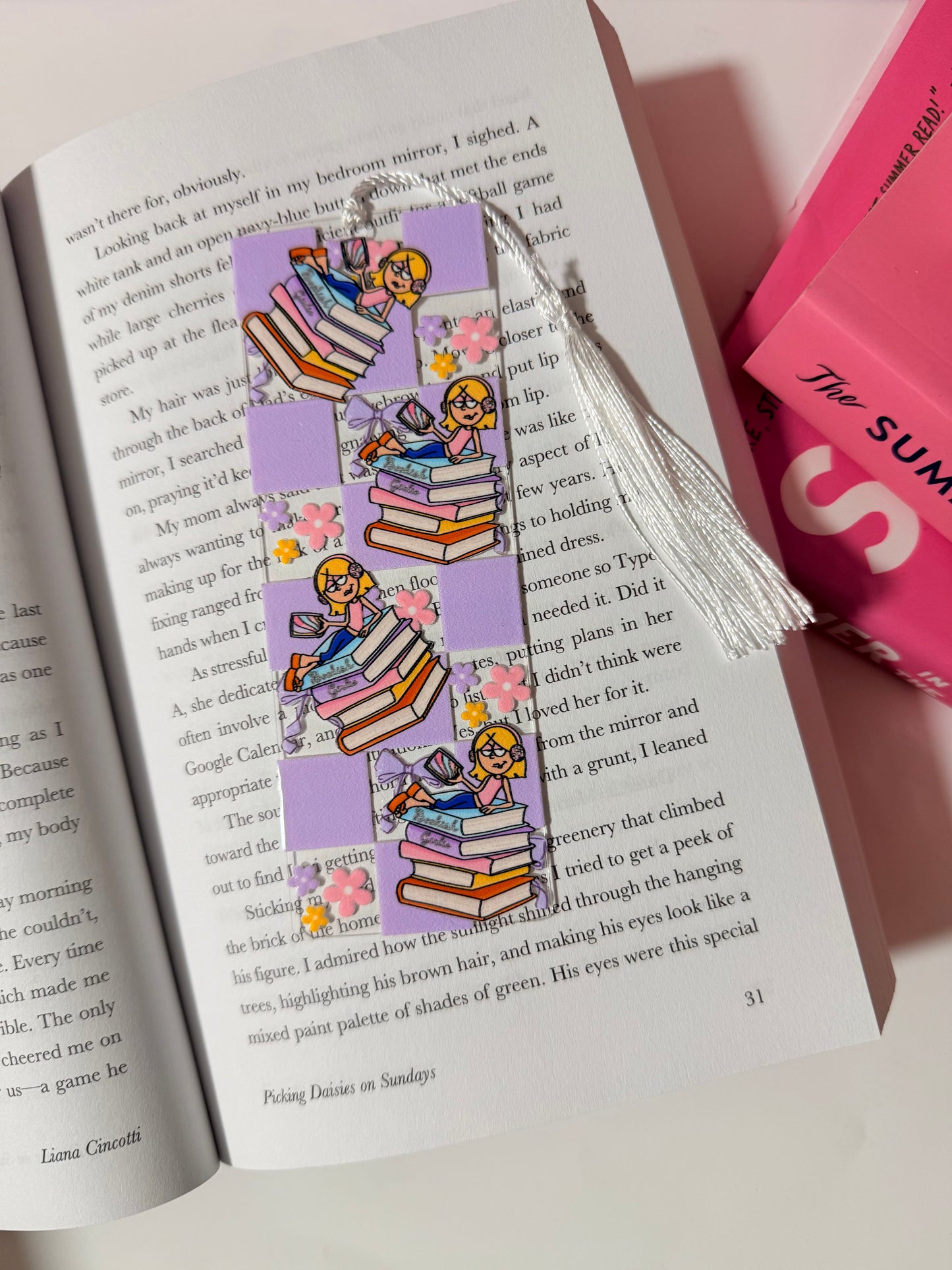 LIZZIE ACRYLIC BOOKMARK