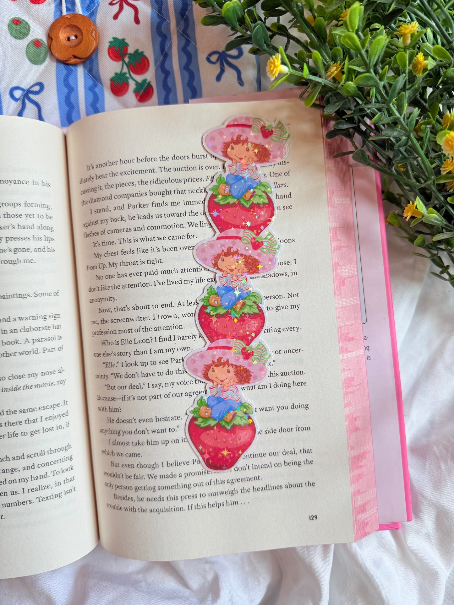STRAWBERRY HOLOGRAPHIC BOOKMARK