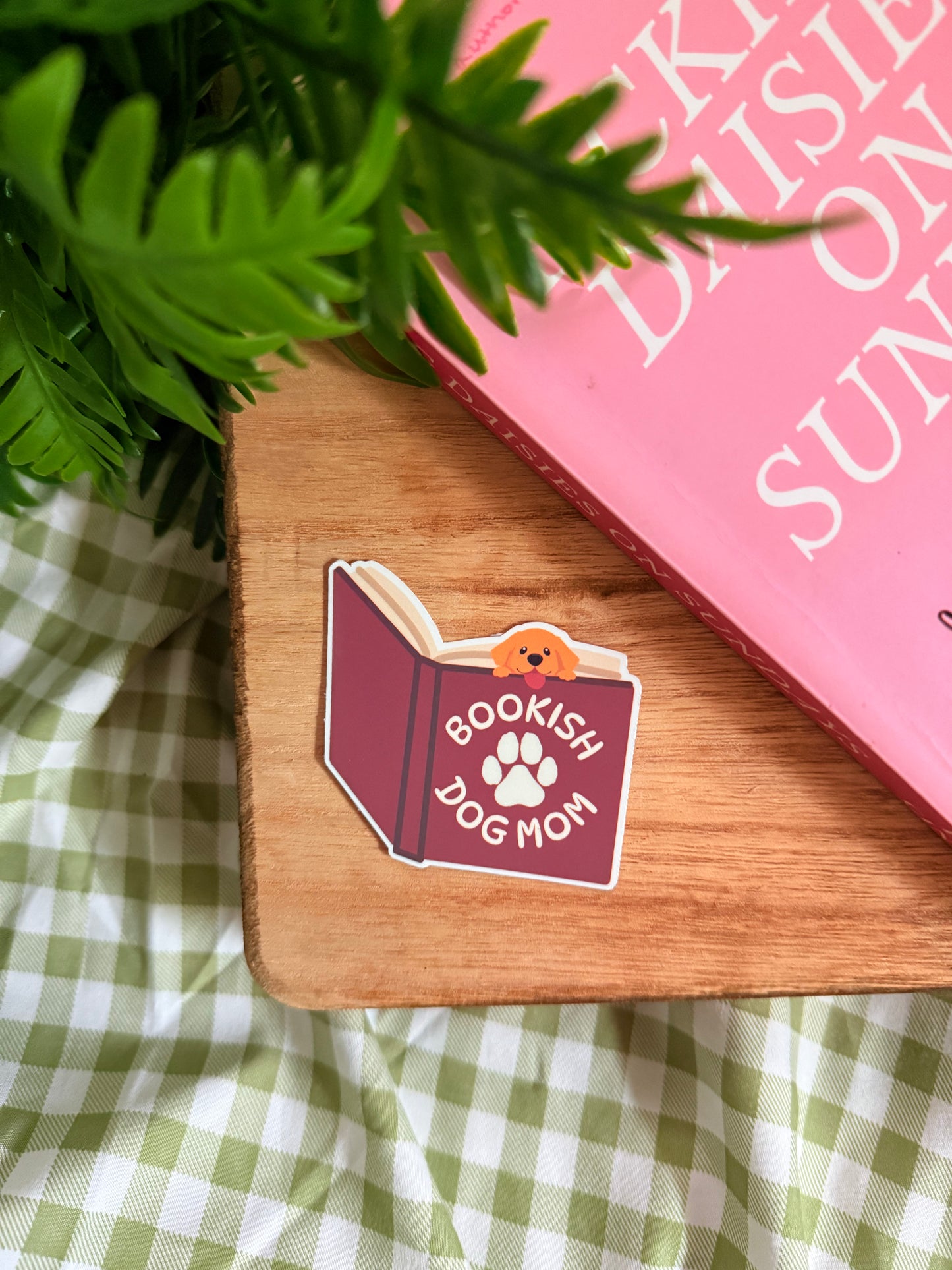 BOOKISH DOG MOM STICKER