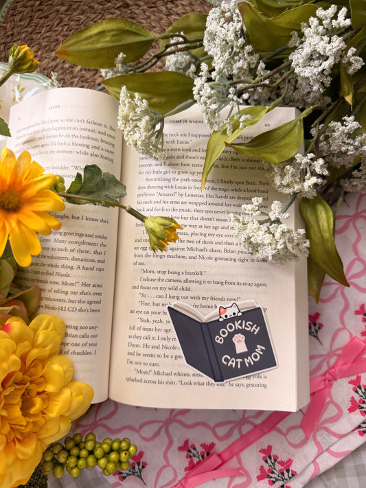 BOOKISH CAT MOM STICKER