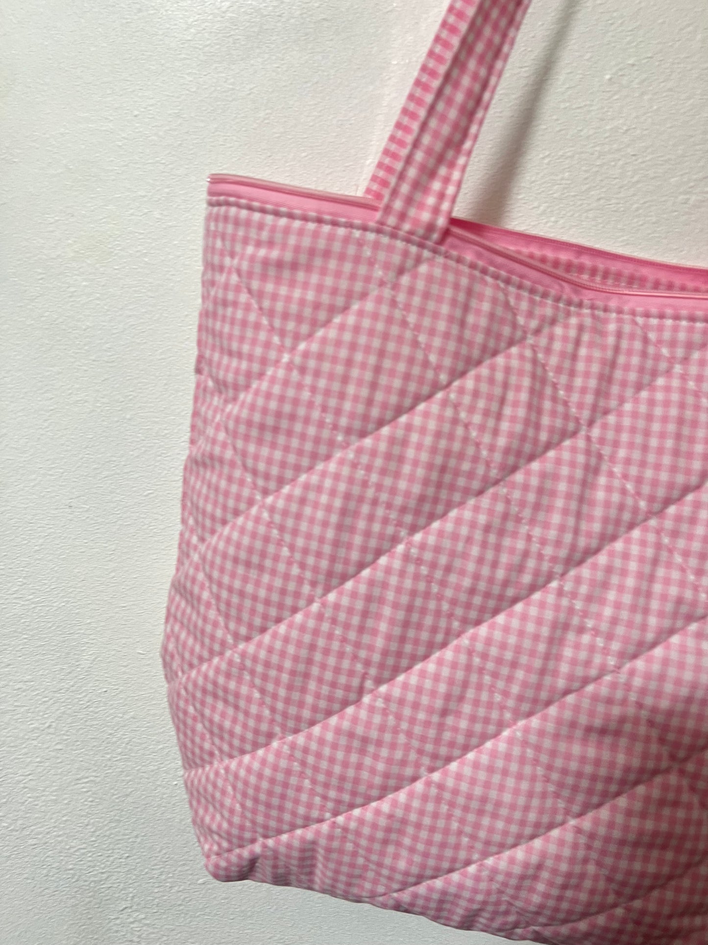 GINGHAM BOW QUILTED TOTE BAG WITH ZIPPER