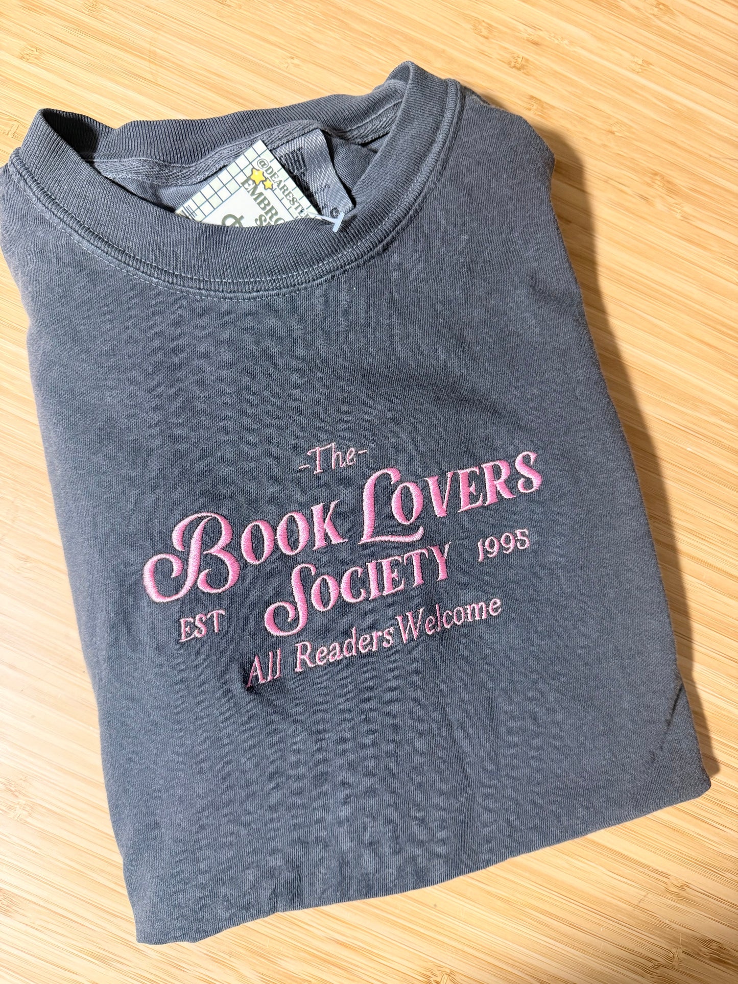 BOOK LOVERS SOCIETY EMBROIDERED ADULT SIZE (COMFORT COLOR PEPPER)