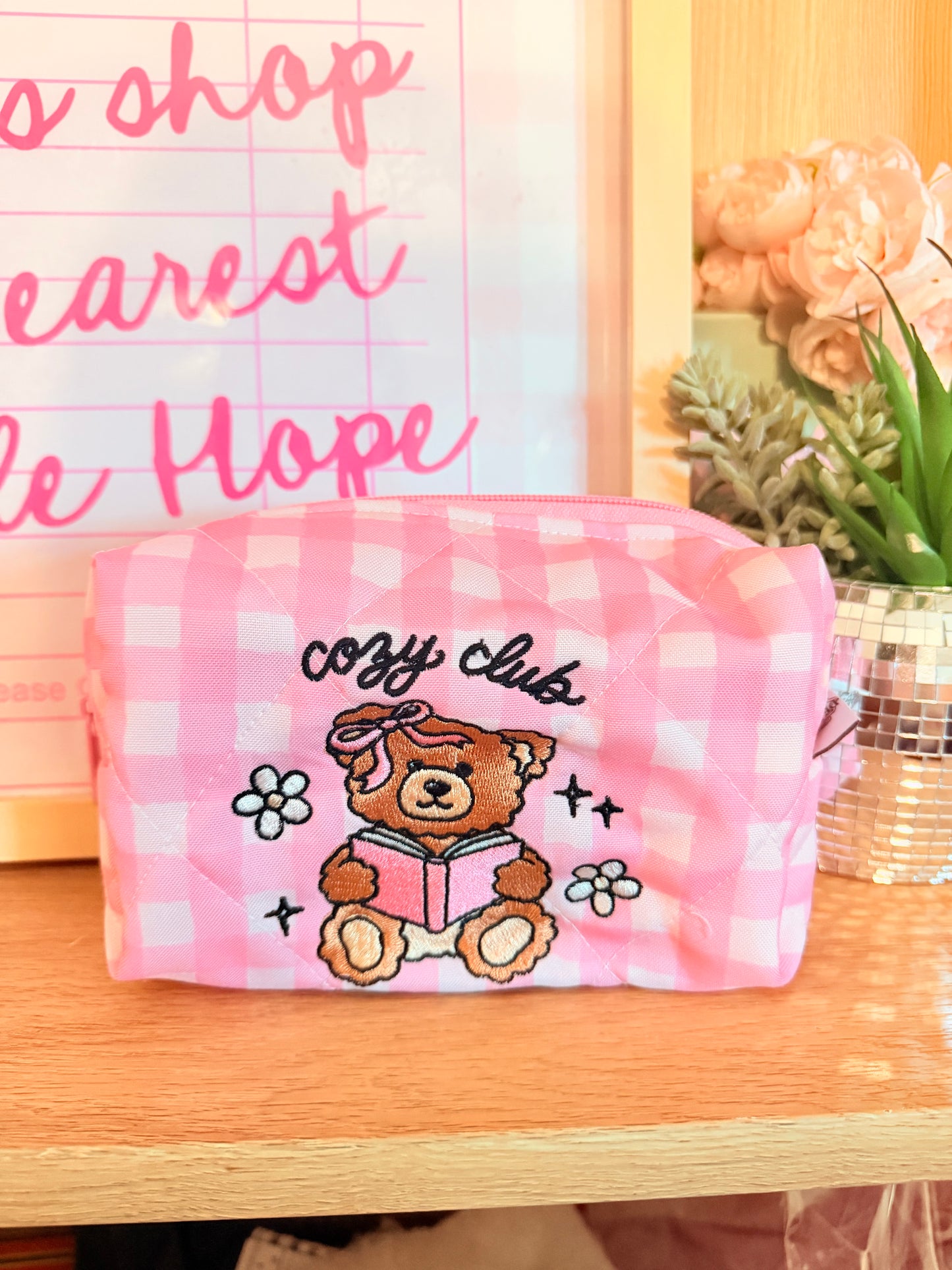 COZY CLUB EMBROIDERED XL POUCH