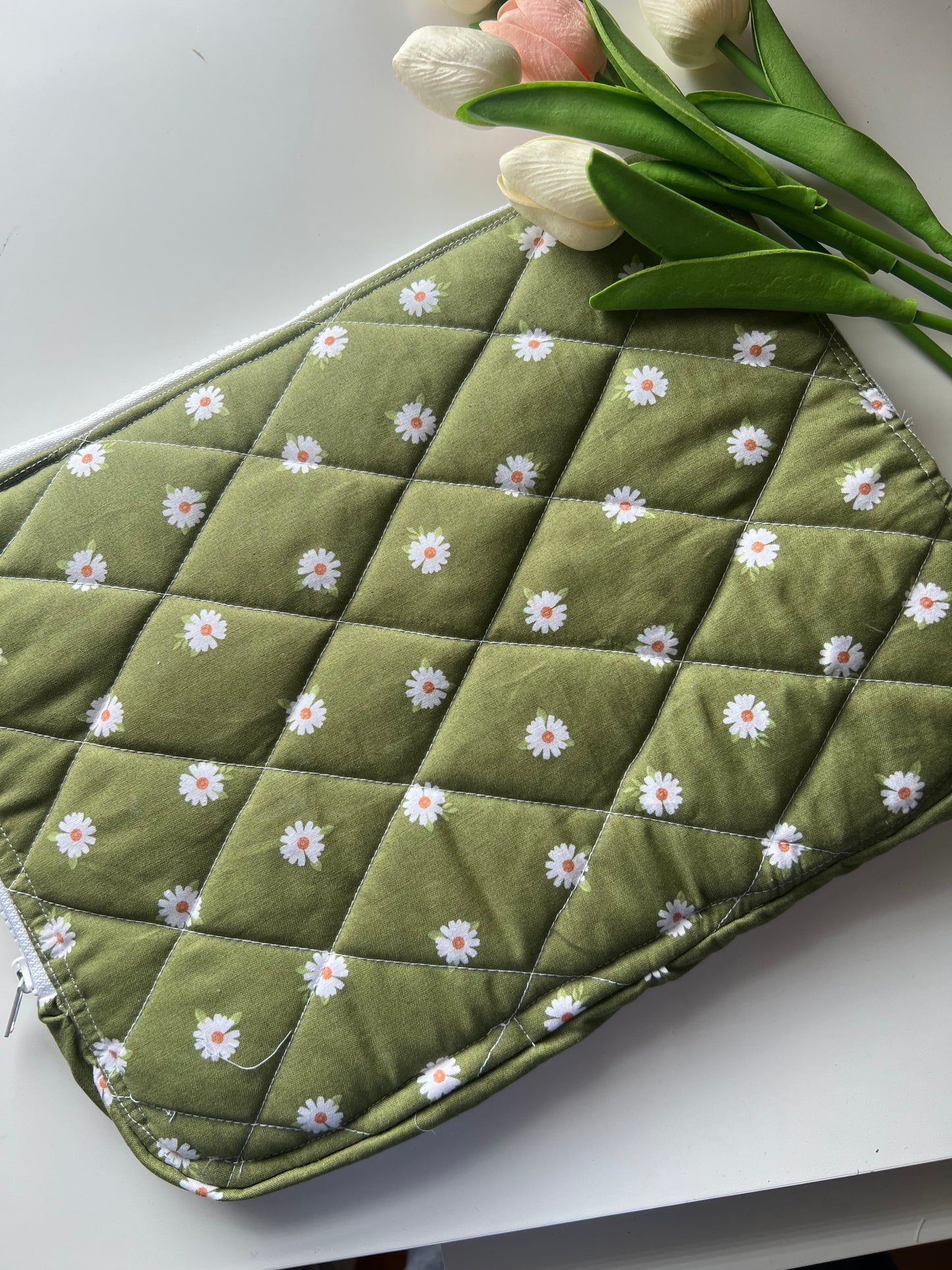 OLIVE GREEN FLOWER PRINT LAPTOP SLEEVE 10x14