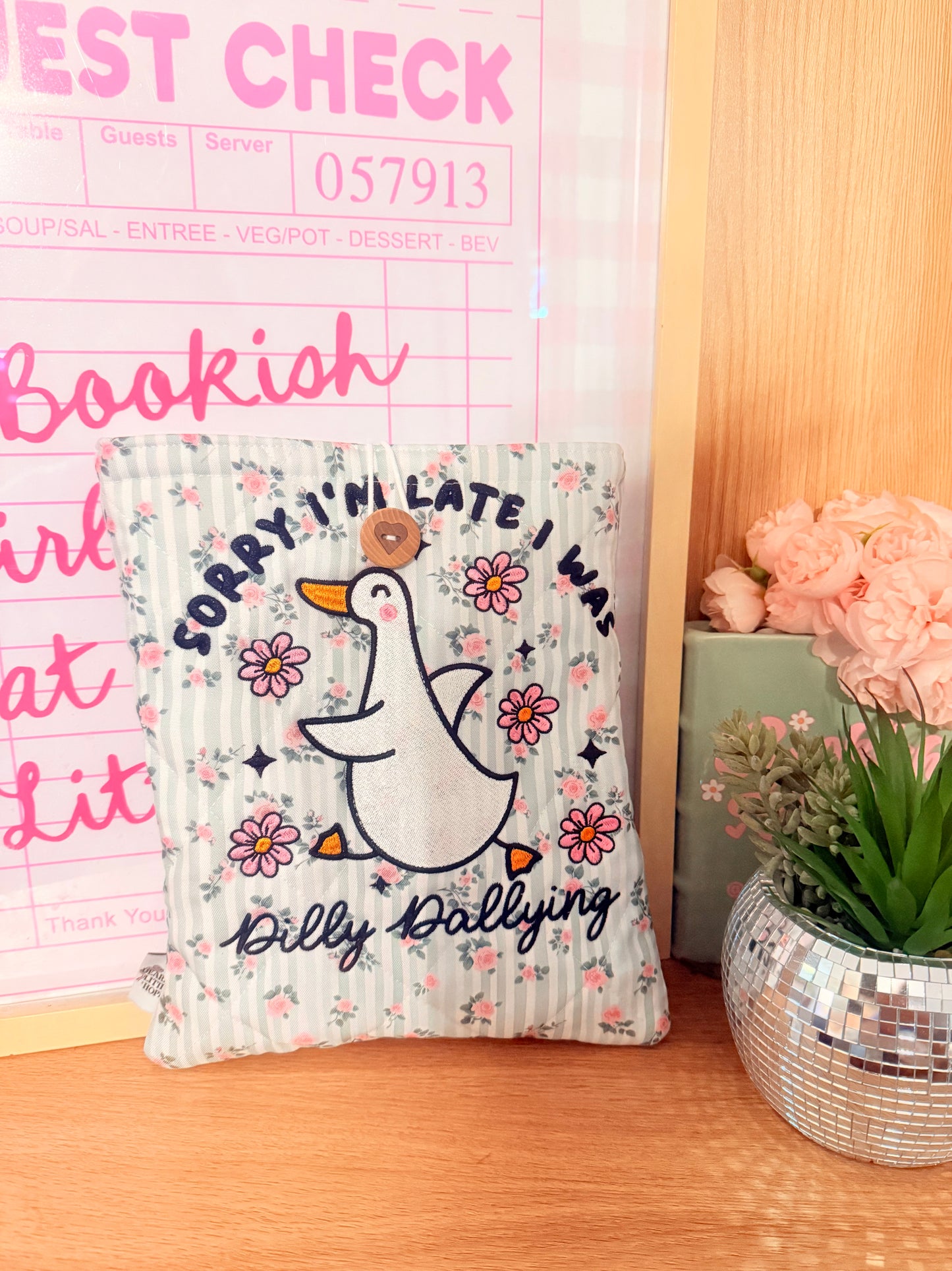 DILLY DALLYING IPAD 10.9” / HARDCOVER BOOK SLEEVE