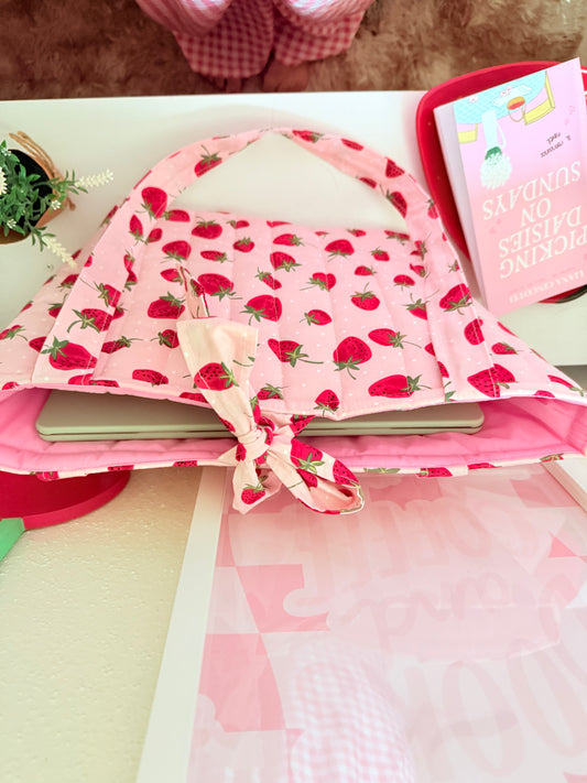 STRAWBERRY XL TOTE
