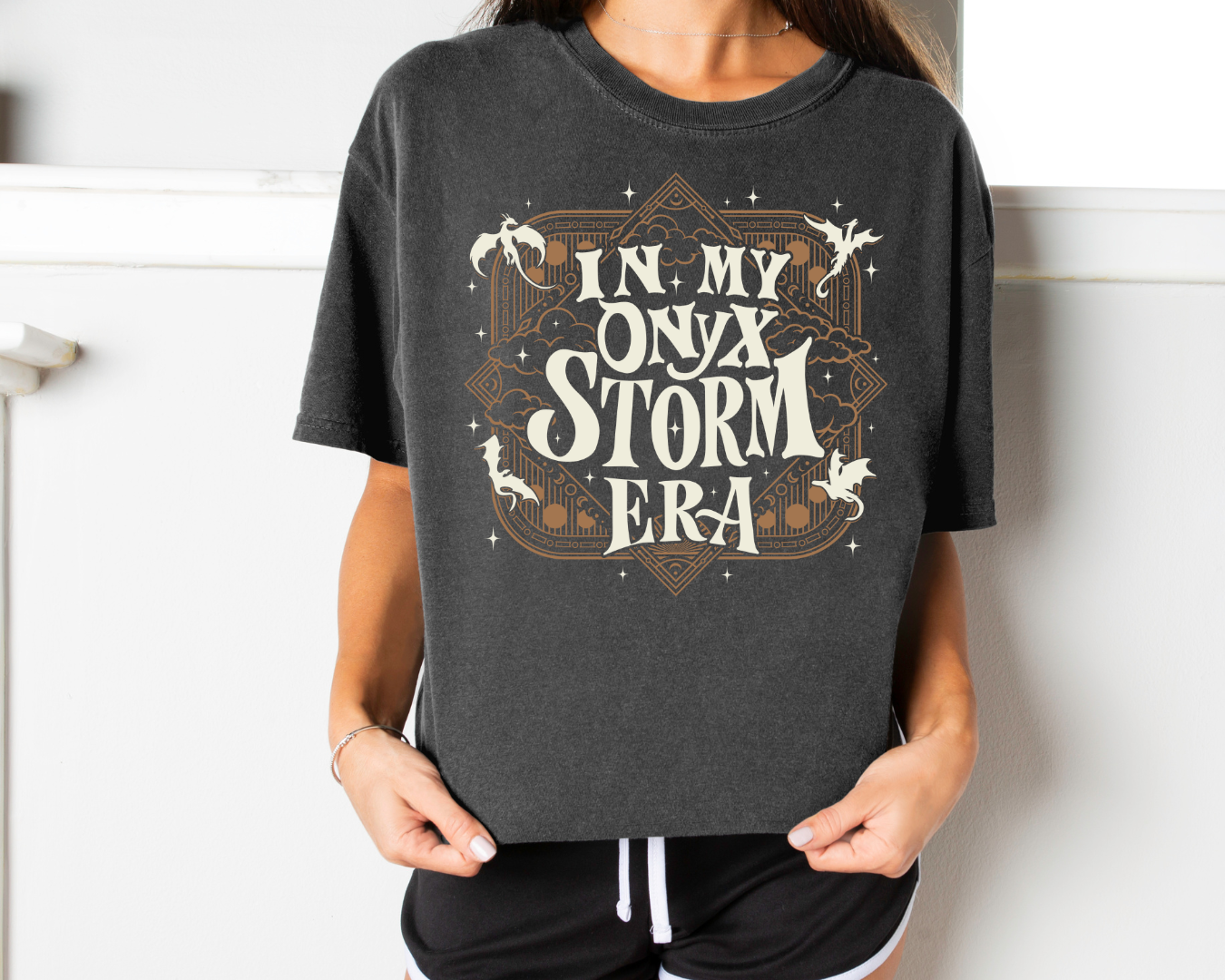 ONYX STORM ERA ADULT SIZE (SHIRT/CREWNECK)