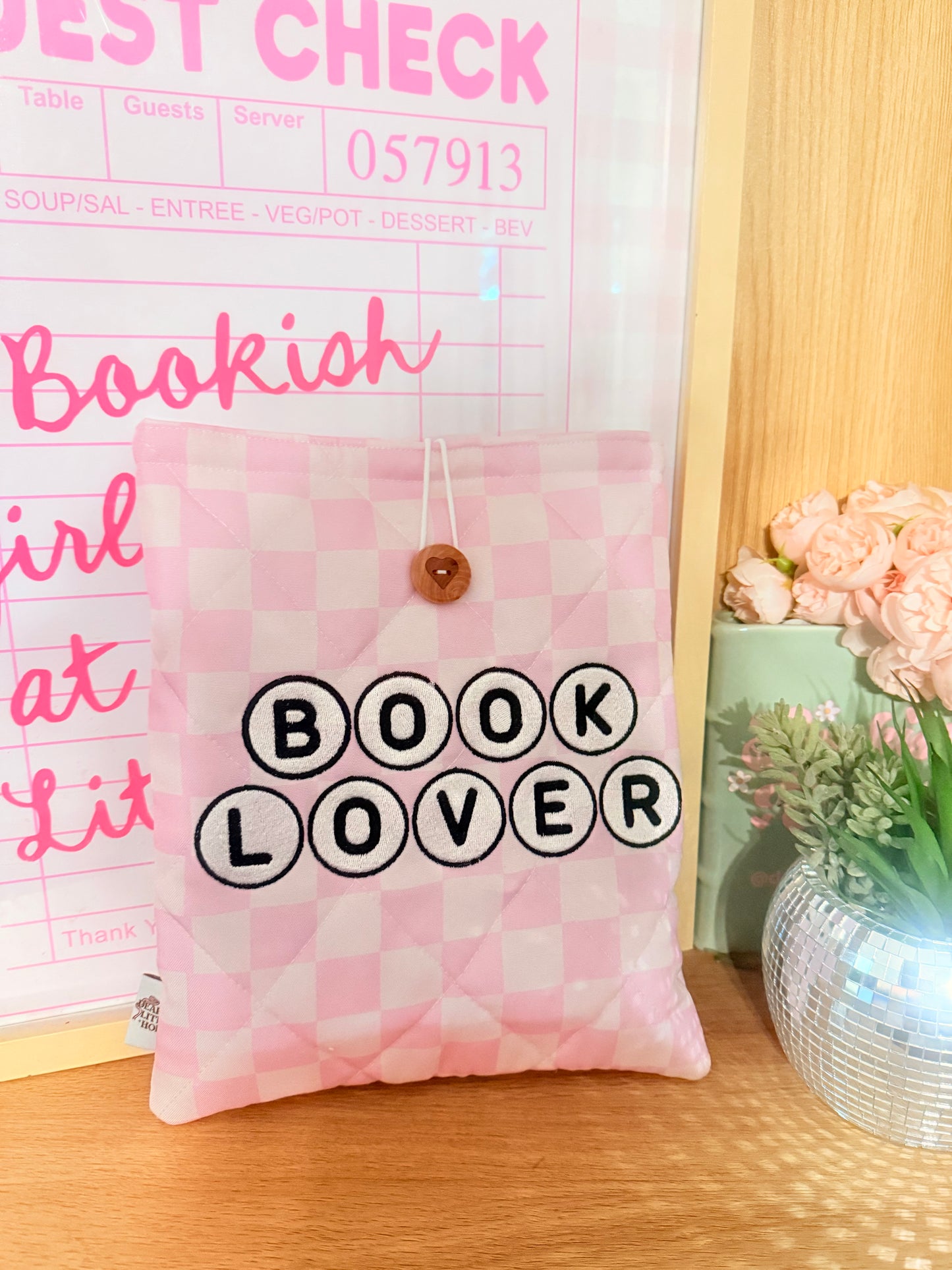BOOK LOVER IPAD 10.9” / HARDCOVER BOOK SLEEVE