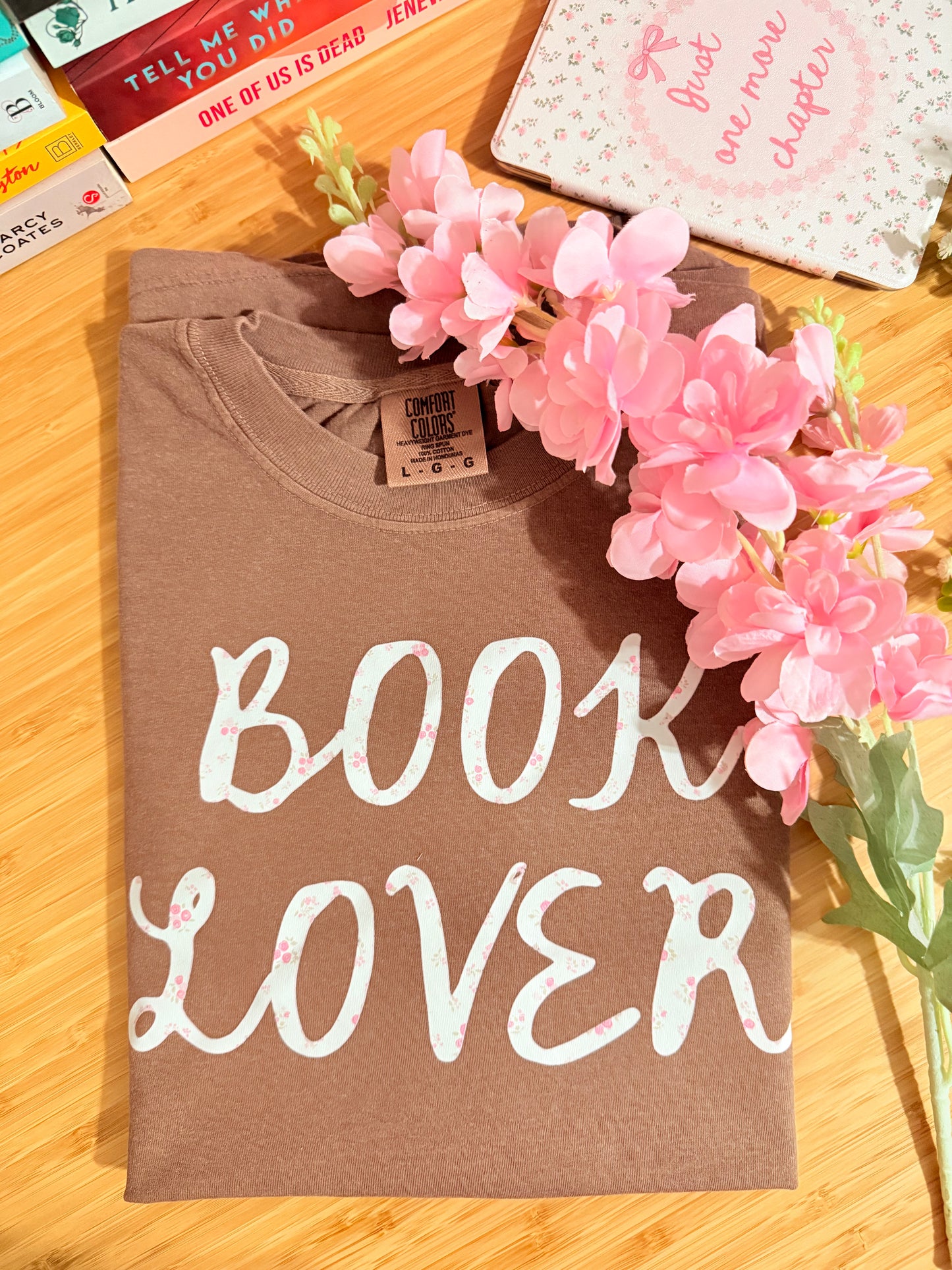 BOOK LOVER ADULT (SHIRT/CREWNECK)
