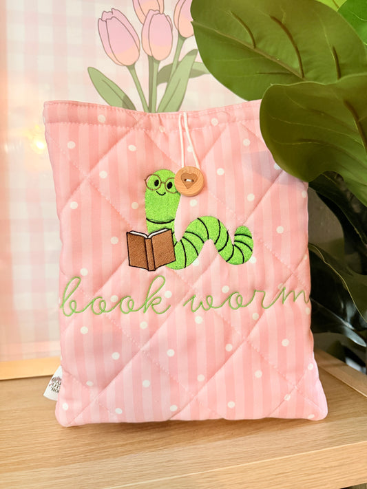 BOOKWORM IPAD 10.9” / HARDCOVER BOOK SLEEVE