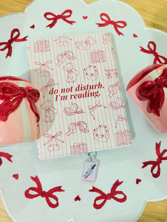 TRUE CRIME GIRLIE KINDLE CHARM (TYPE C)