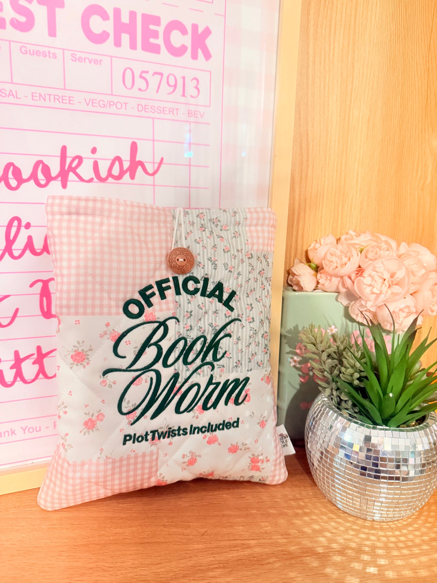 OFFICIAL BOOKWORM IPAD 10.9” / HARDCOVER BOOK SLEEVE