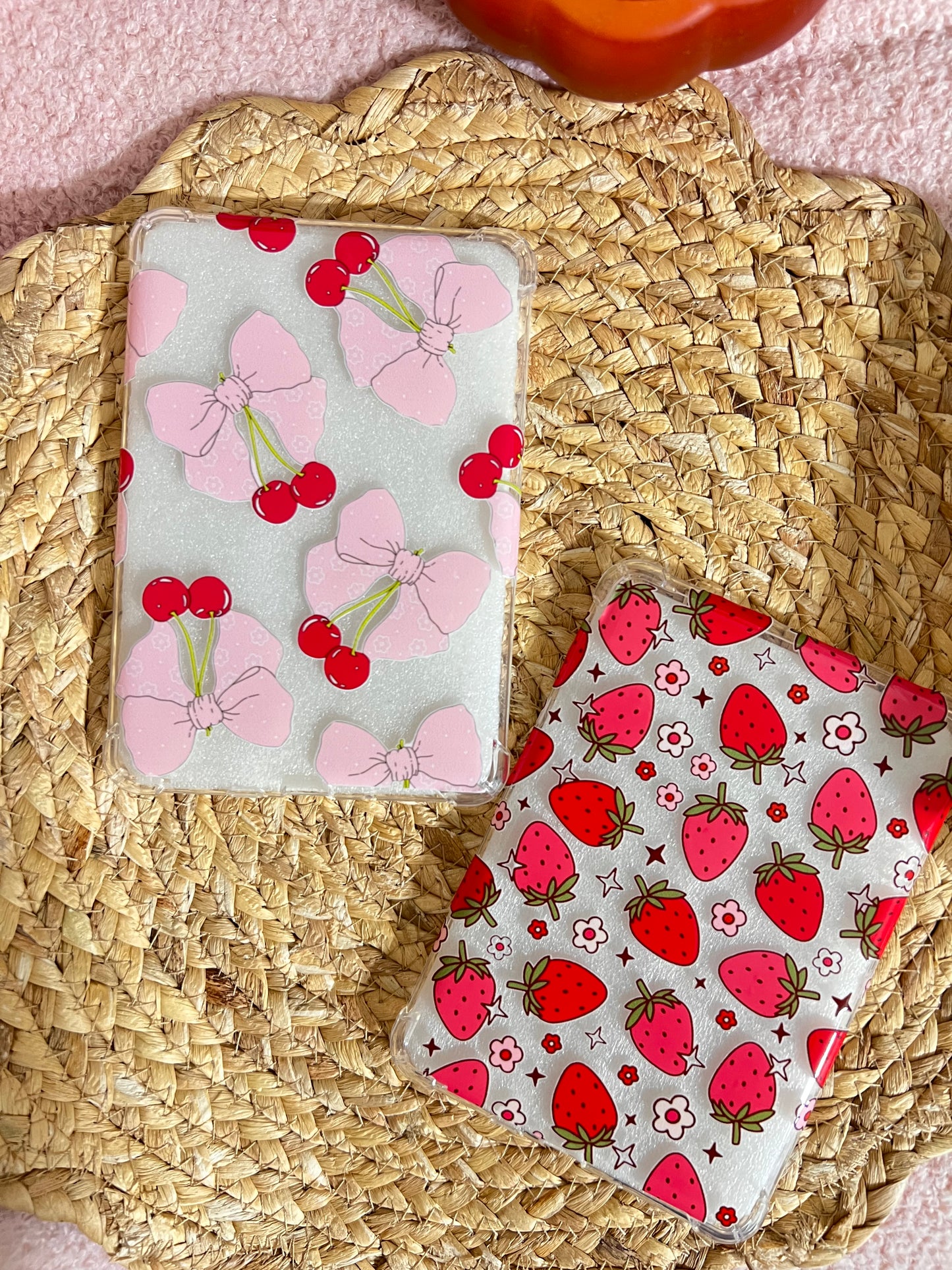 STRAWBERRY CLEAR KINDLE CASE