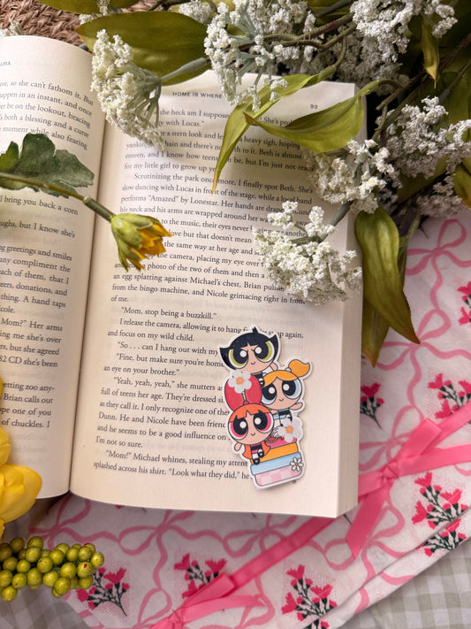 BOOKISH GIRLS STICKER