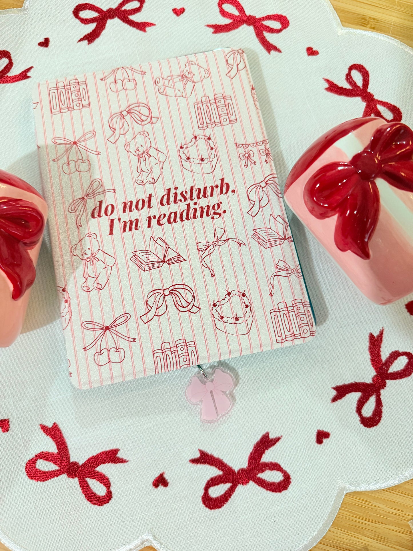 BOW KINDLE CHARM (TYPE C)