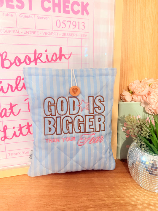 GOD IS BIGGER THAN YOUR FEAR IPAD 10.9” / HARDCOVER BOOK SLEEVE
