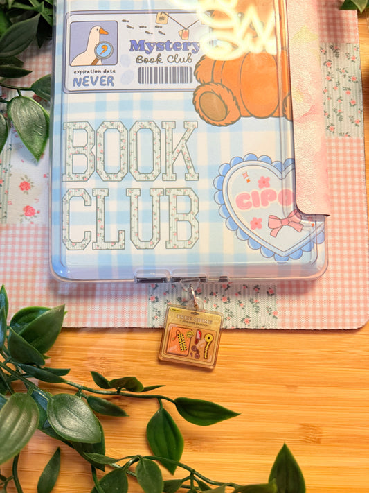 TRUE CRIME KINDLE CHARM (TYPE C)