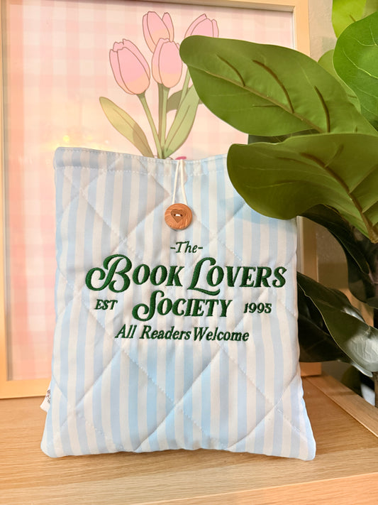 BOOK LOVERS SOCIETY PURPLE IPAD 10.9” / HARDCOVER BOOK SLEEVE