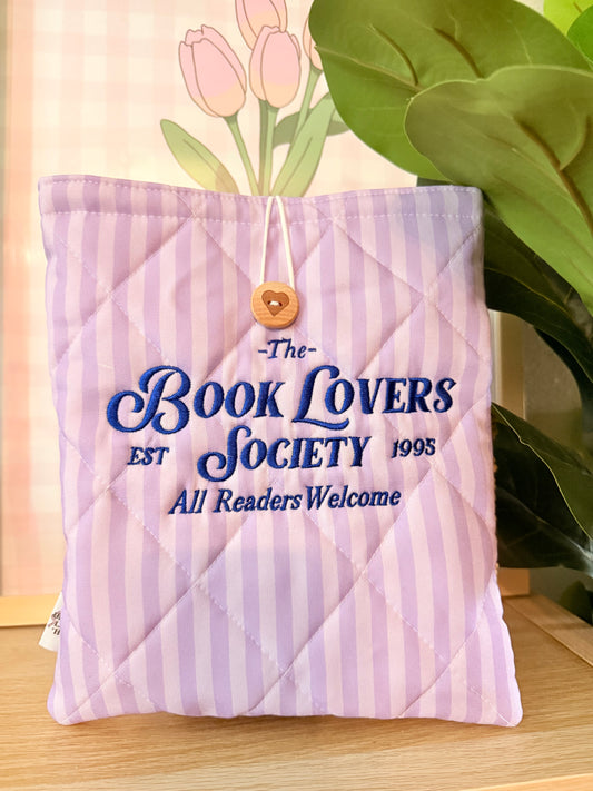 BOOK LOVERS SOCIETY BLUE IPAD 10.9” / HARDCOVER BOOK SLEEVE