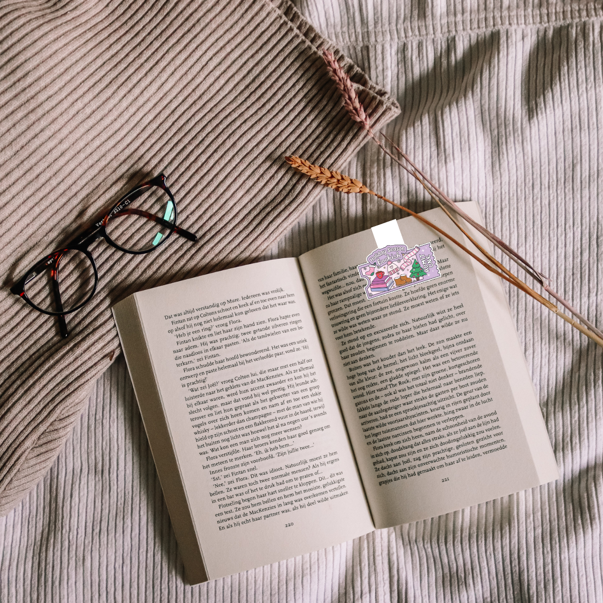 CHRISTMAS MAGNETIC BOOKMARKS