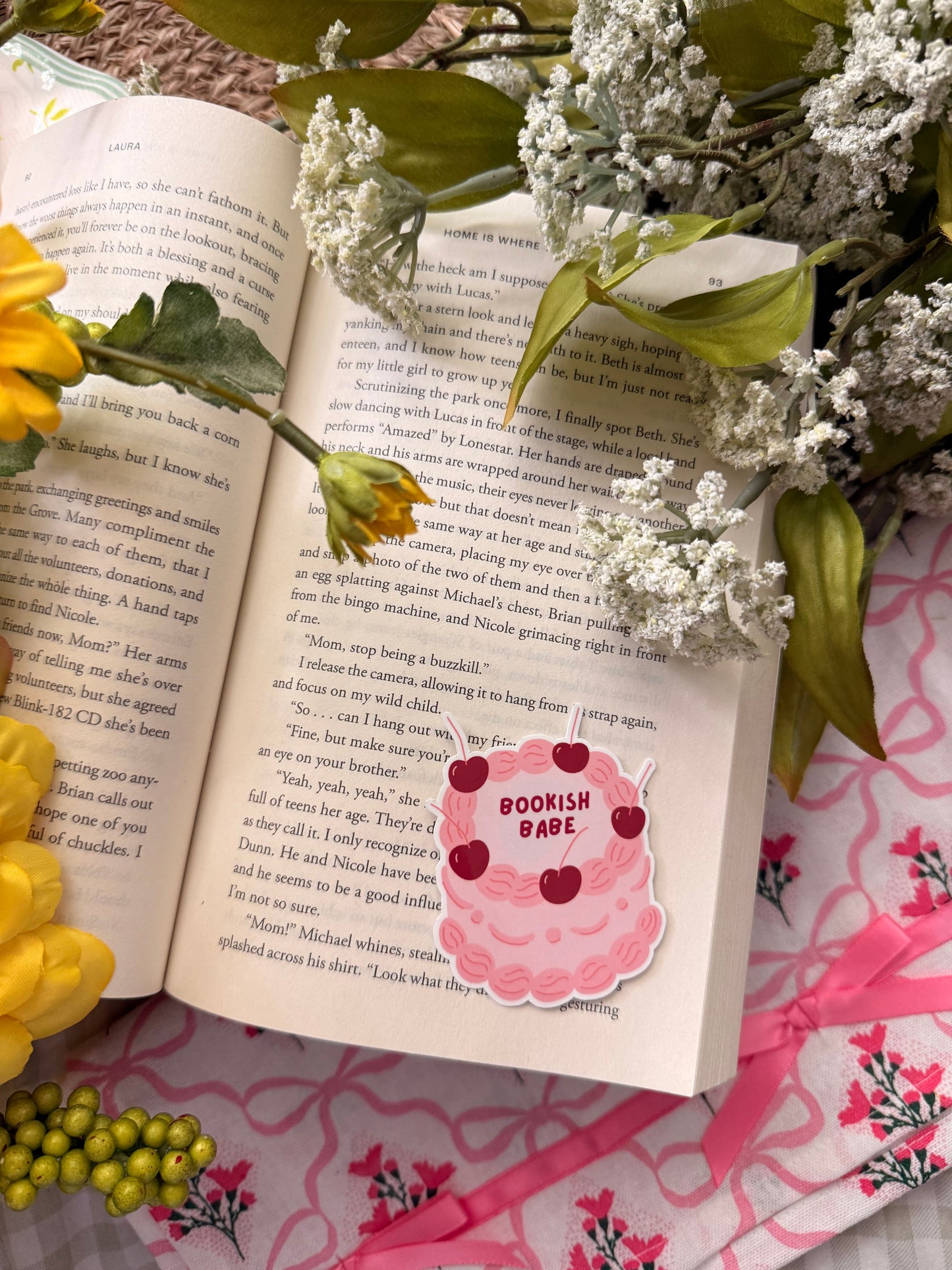 BOOKISH BABE CAKE STICKER