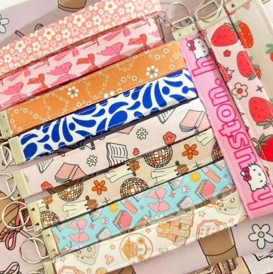 KEY FOB WRISTLETS (NEW PATTERNS)