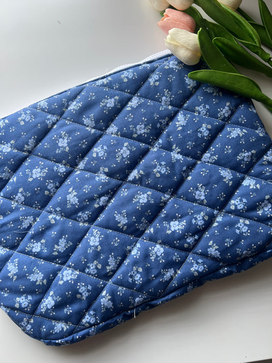 BLUE FLOWERS LAPTOP SLEEVE 10x14