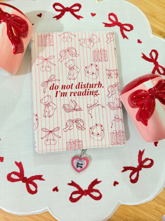 BOOK GIRLY KINDLE CHARM (TYPE C)