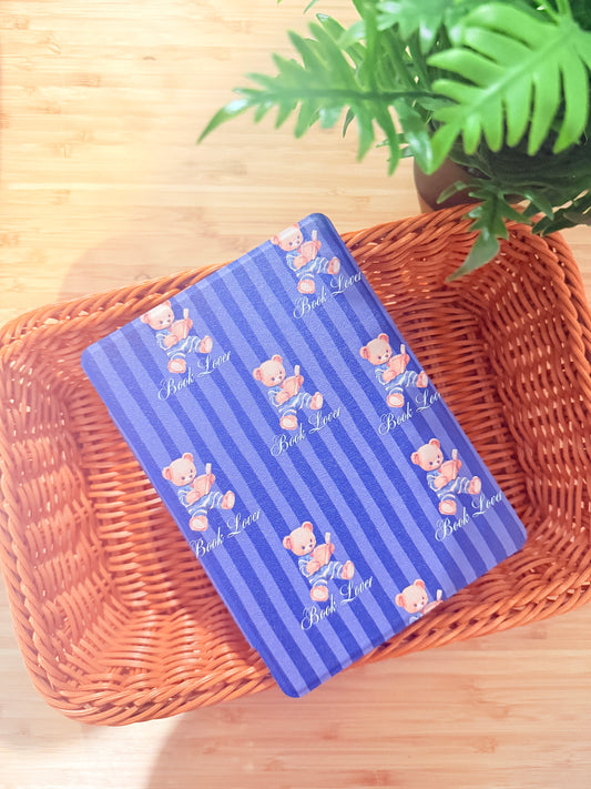 BOOK LOVER BEAR CLEAR BACK KINDLE CASE