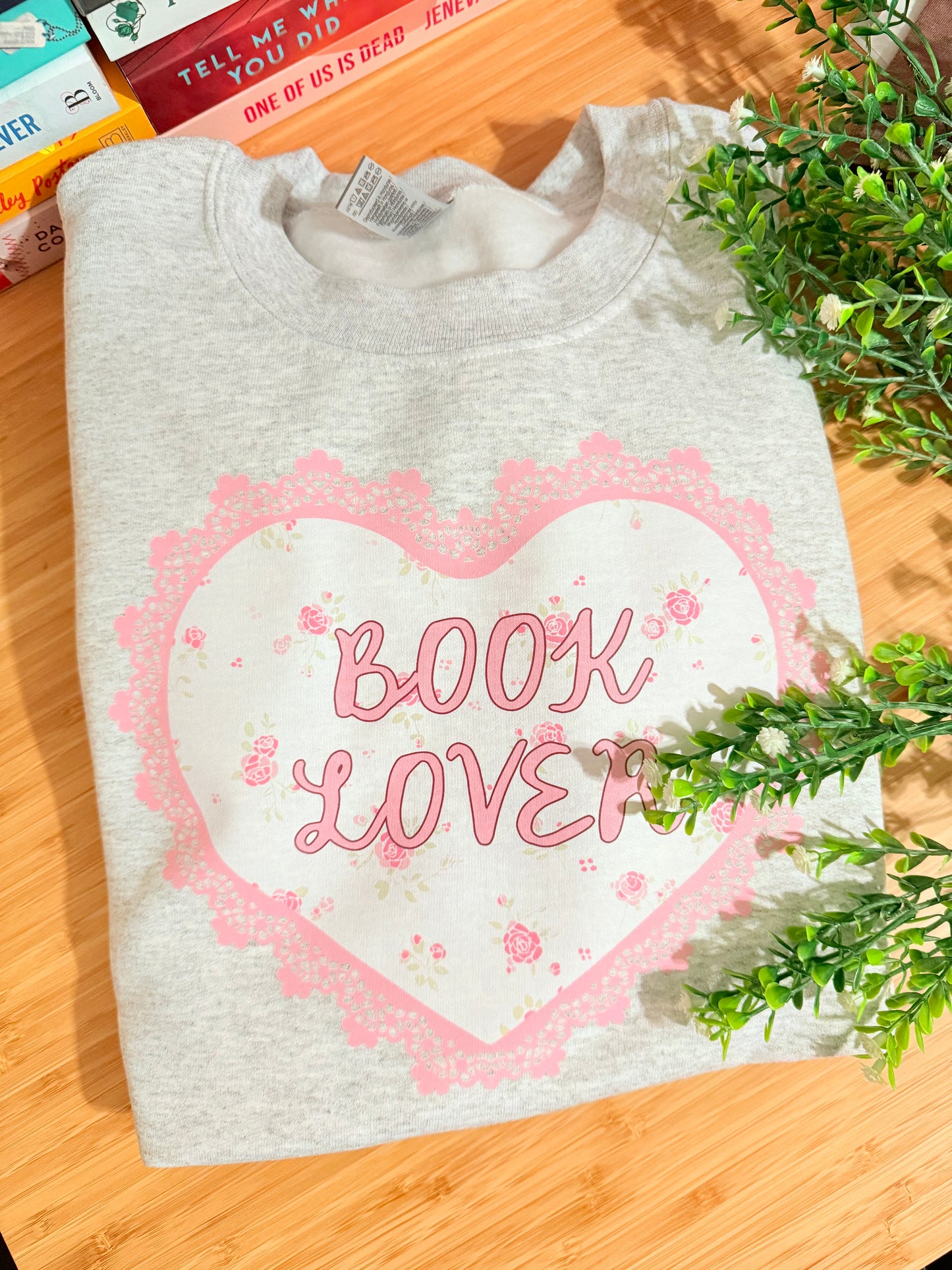 BOOK LOVER ADULT CREWNECK