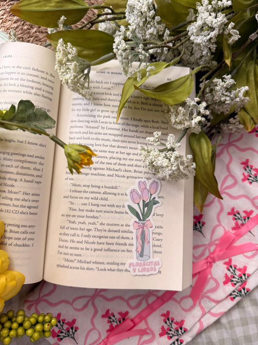FLORECITA Y LIBROS STICKER