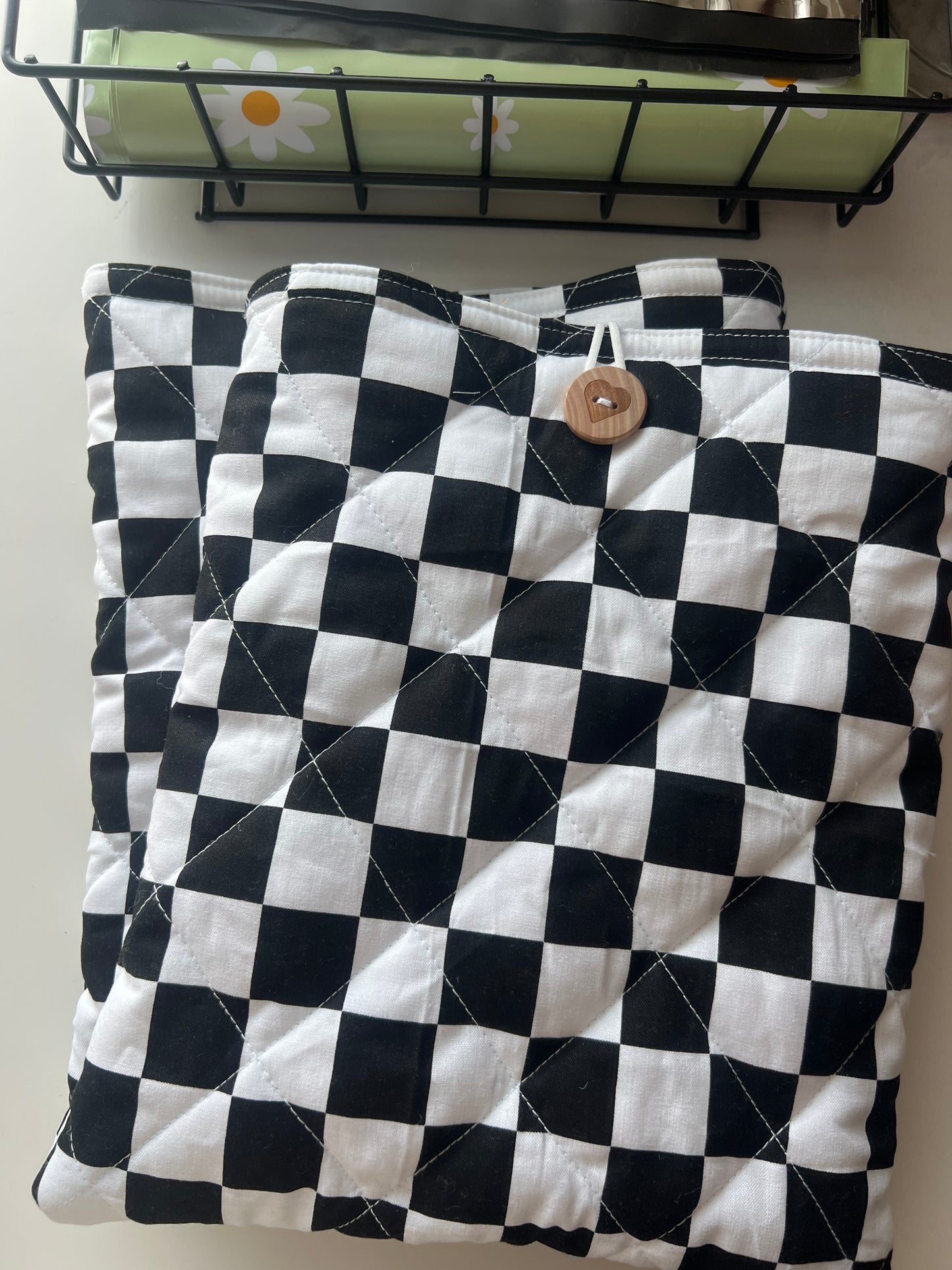 BLACK CHECKERED BOOK SLEEVE 10x9in