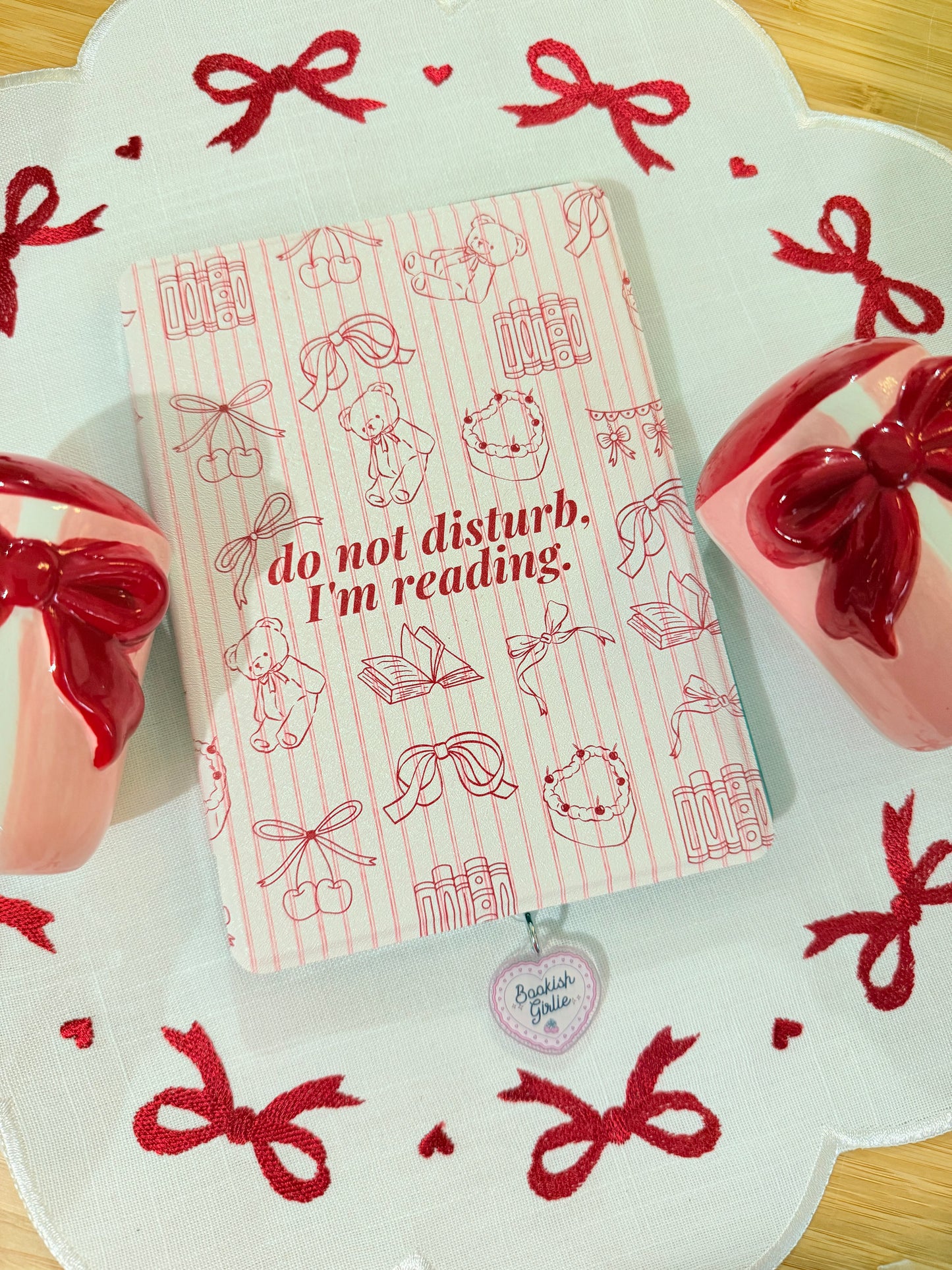 BOOKISH GIRLIE KINDLE CHARM (TYPE C)