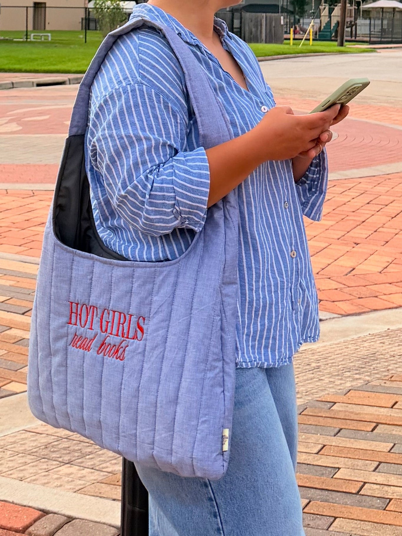 HOT GIRLS READ EMBROIDERED BAG