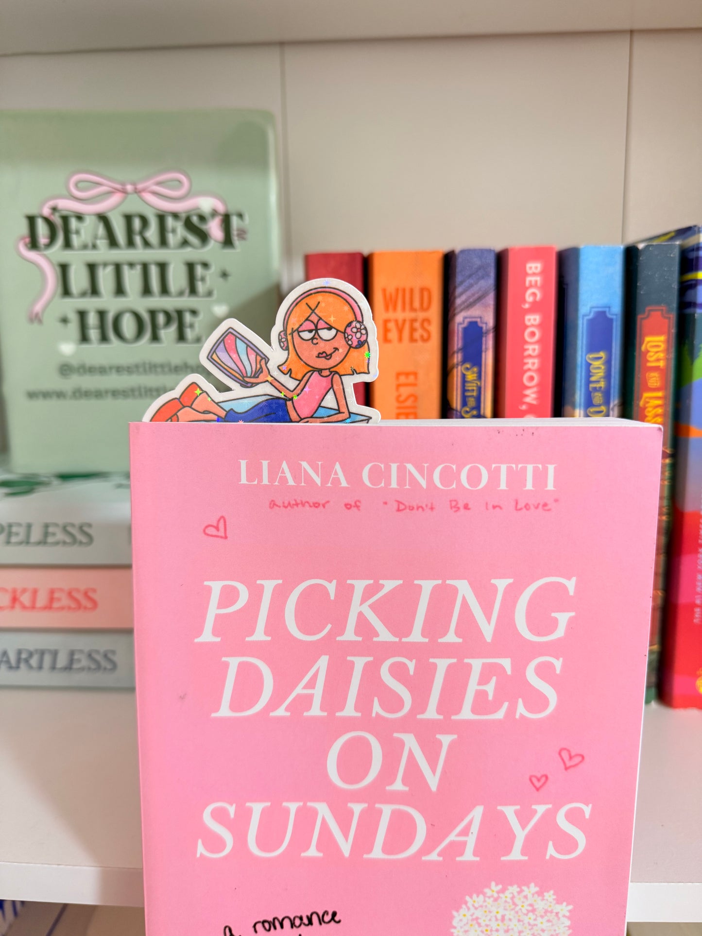 LIZZIE HOLOGRAPHIC BOOKMARK