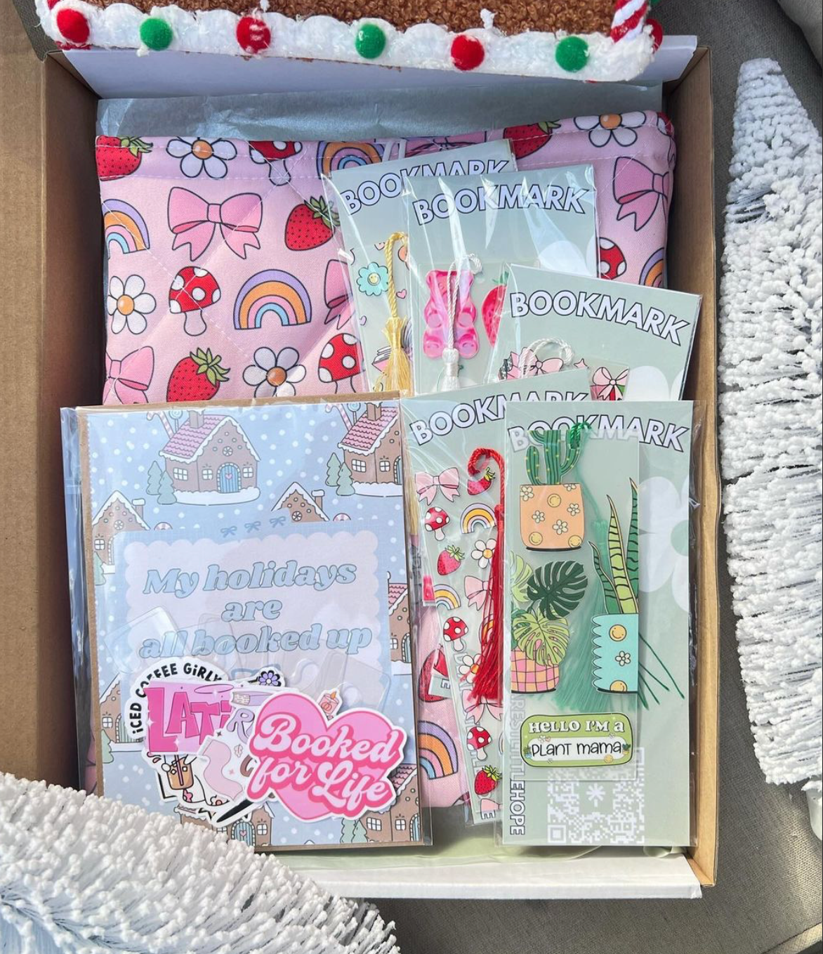 BOOK GIRLIE HOLIDAY BOX